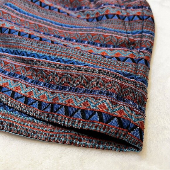 J.Crew Women’s Size 2 Jaquard Boardwalk Pull On Shorts Pockets Aztec BOHO Mid - Picture 3 of 10